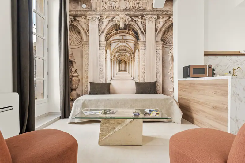 Le Néo Antique, Nîmes